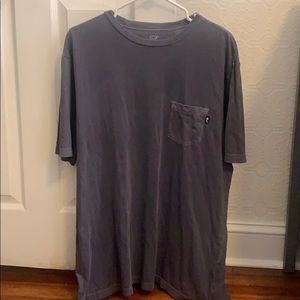 Men’s distressed Vineyard Vines Pocket Tee